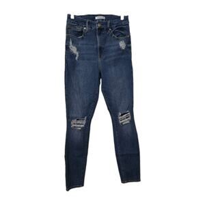Good American Good Waist Skinny Jeans Size 6/28 Med Wash Distressed Knee Rips